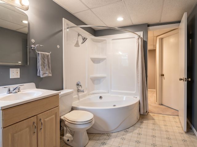 5259 Knox Avenue N, Minneapolis, MN 55430