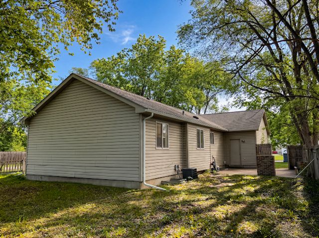 5259 Knox Avenue N, Minneapolis, MN 55430