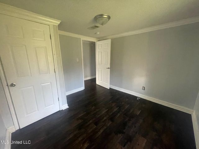 4831 Community Avenue, Moss Point, MS 39563