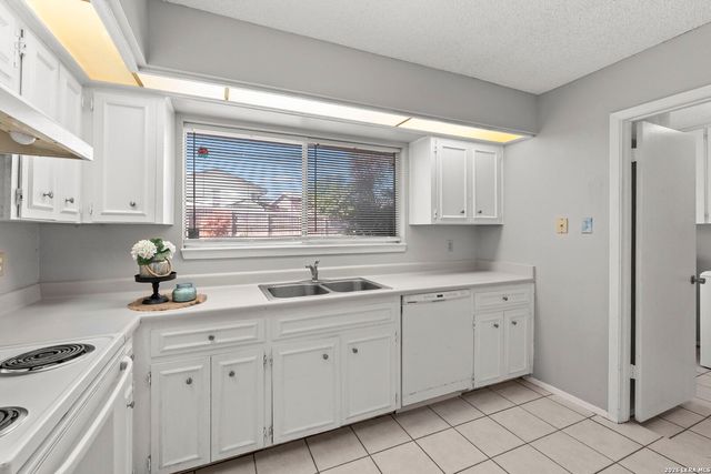 5815 Echoway, San Antonio, TX 78247