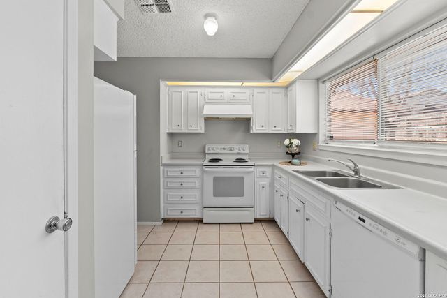 5815 Echoway, San Antonio, TX 78247