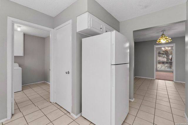 5815 Echoway, San Antonio, TX 78247