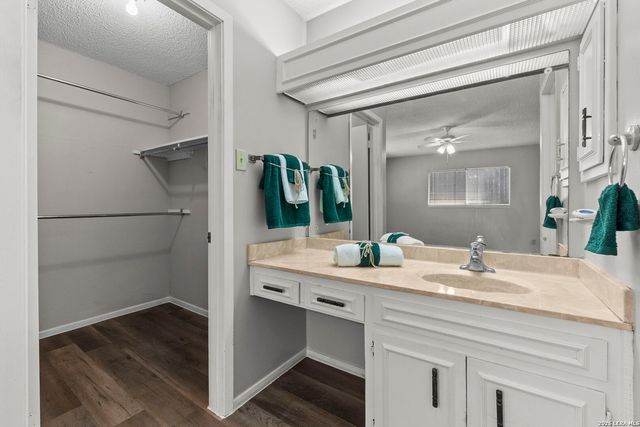 5815 Echoway, San Antonio, TX 78247