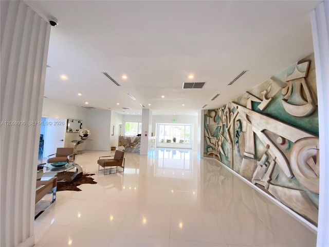 6450 Collins Ave 1004, Miami Beach, FL 33141