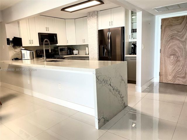 6450 Collins Ave 1004, Miami Beach, FL 33141