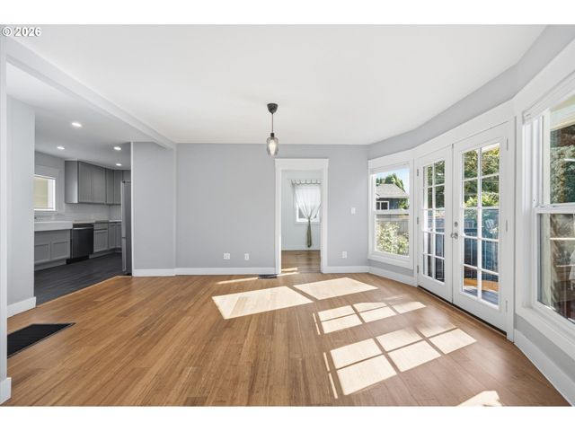 4806 N GANTENBEIN Ave, Portland, OR 97217