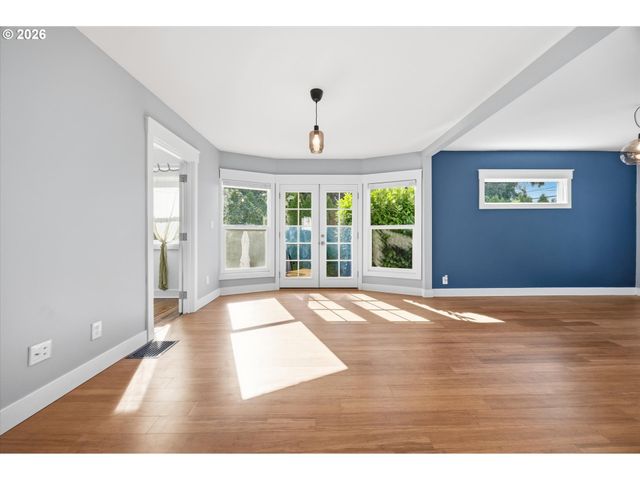 4806 N GANTENBEIN Ave, Portland, OR 97217