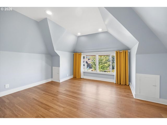 4806 N GANTENBEIN Ave, Portland, OR 97217