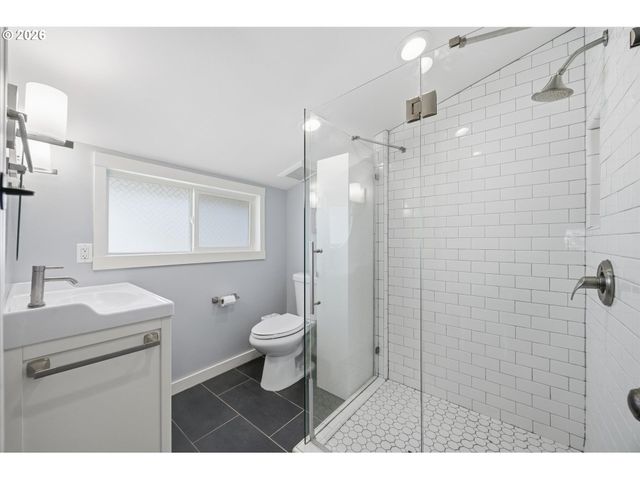 4806 N GANTENBEIN Ave, Portland, OR 97217