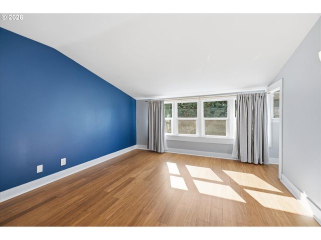4806 N GANTENBEIN Ave, Portland, OR 97217