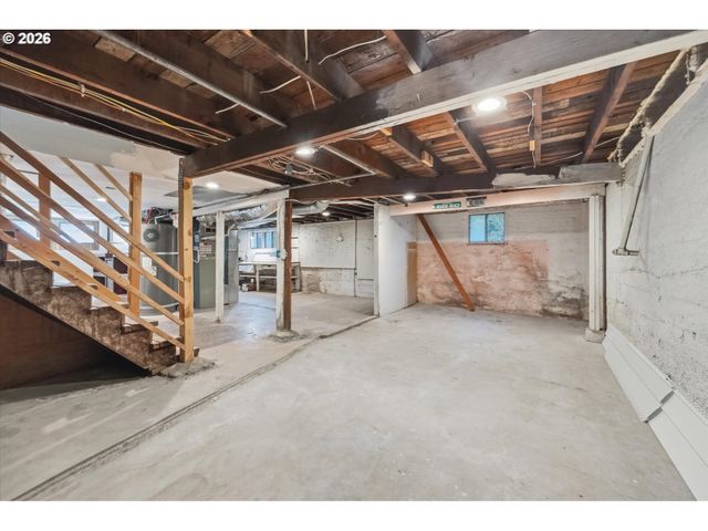 4806 N GANTENBEIN Ave, Portland, OR 97217