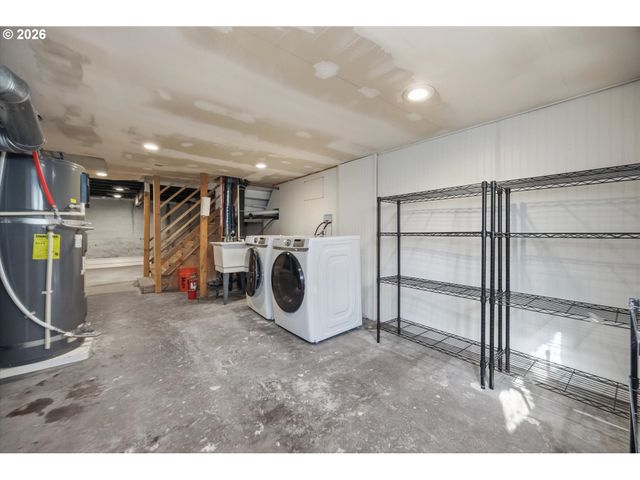 4806 N GANTENBEIN Ave, Portland, OR 97217