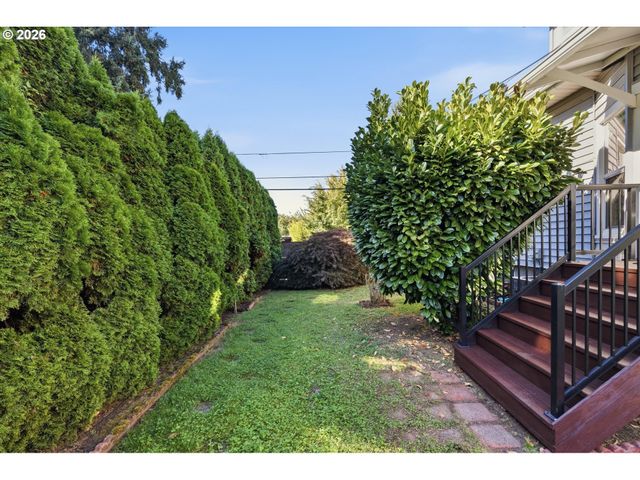 4806 N GANTENBEIN Ave, Portland, OR 97217