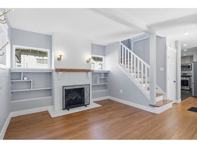 4806 N GANTENBEIN Ave, Portland, OR 97217