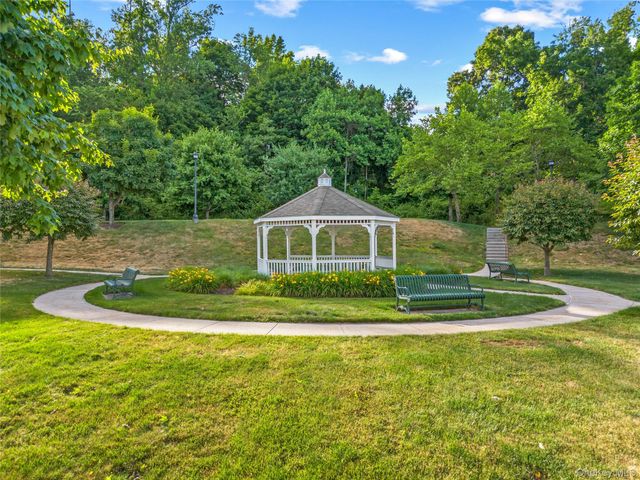 2306 Jacobs Hill Road 306, Cortlandt Manor, NY 10567