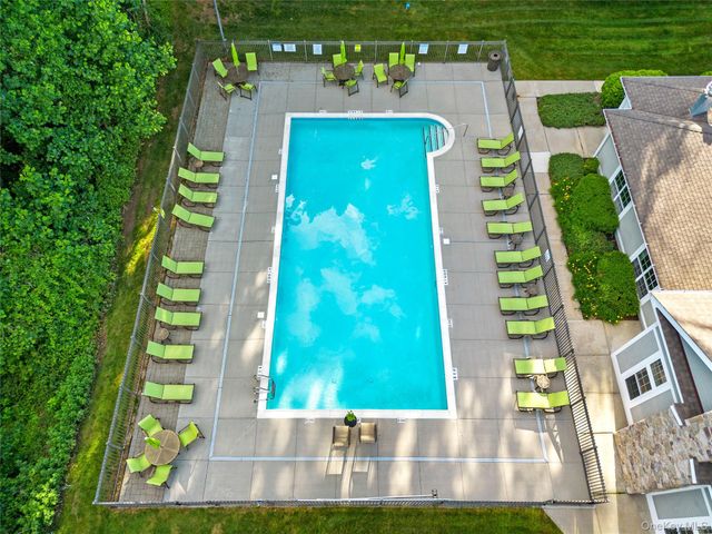 2306 Jacobs Hill Road 306, Cortlandt Manor, NY 10567