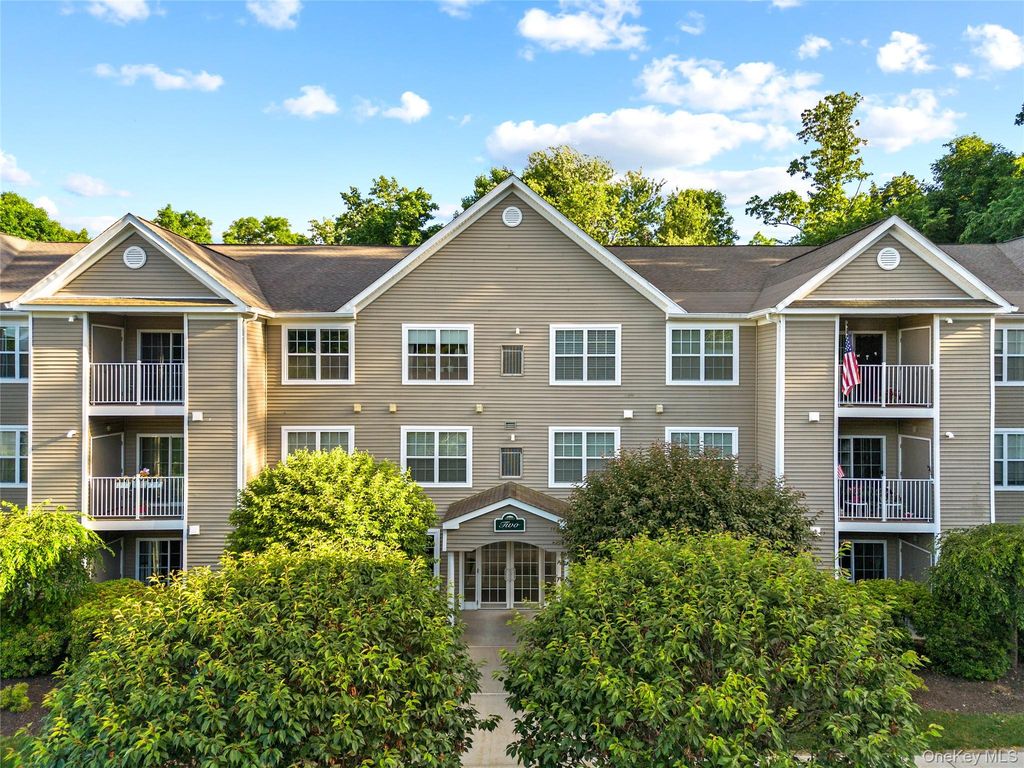 2306 Jacobs Hill Road 306, Cortlandt Manor, NY 10567