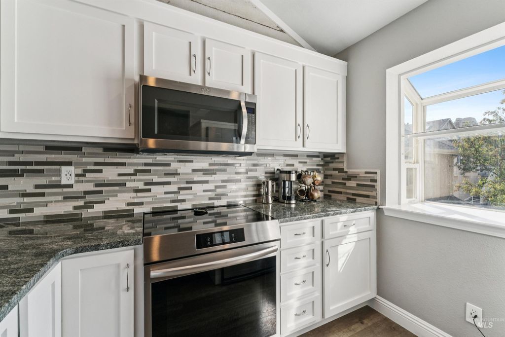 5134 S Surprise Way 203, Boise, ID 83716 photo 5
