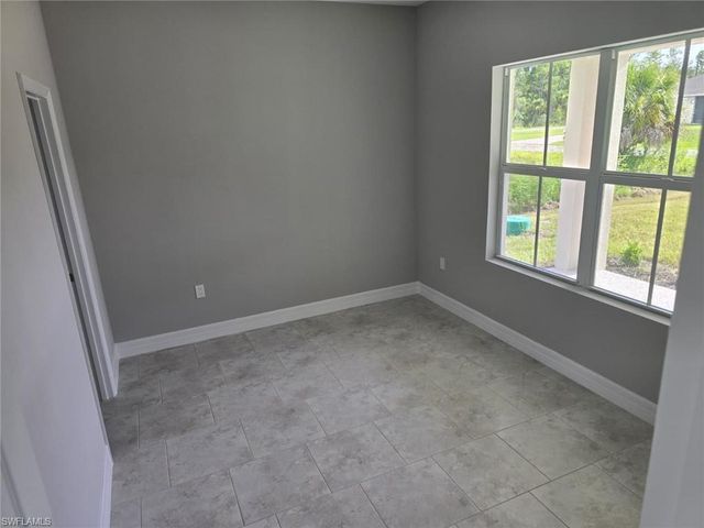 1924 Holyoke AVE, Lehigh Acres, FL 33972