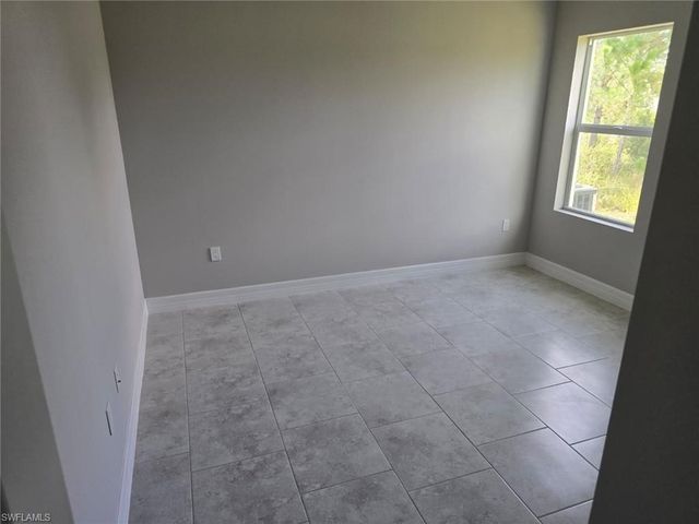 1924 Holyoke AVE, Lehigh Acres, FL 33972
