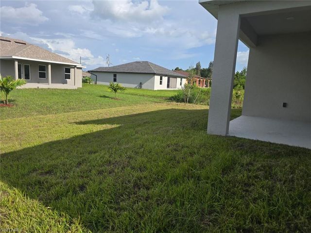 1924 Holyoke AVE, Lehigh Acres, FL 33972
