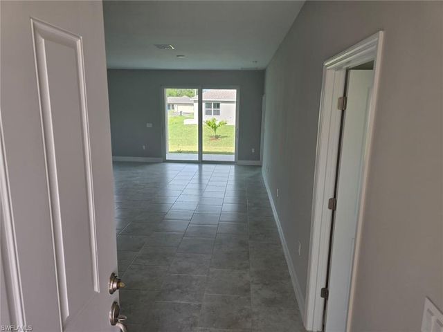 1924 Holyoke AVE, Lehigh Acres, FL 33972