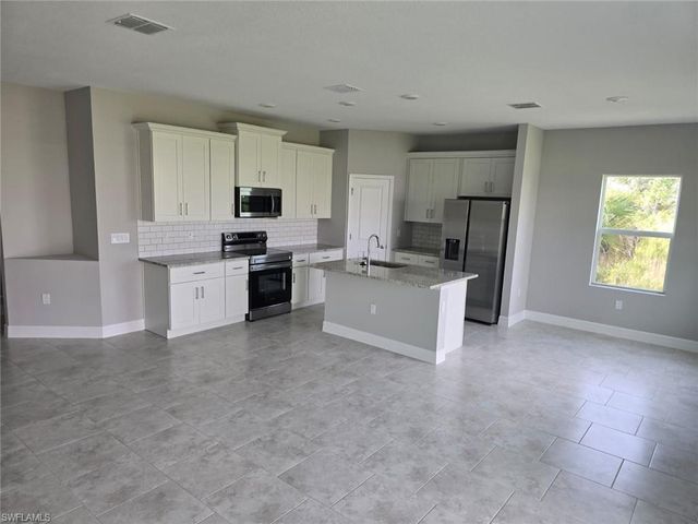 1924 Holyoke AVE, Lehigh Acres, FL 33972