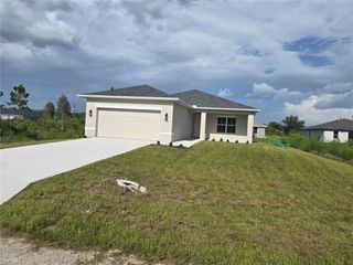 1924 Holyoke AVE, Lehigh Acres, FL 33972