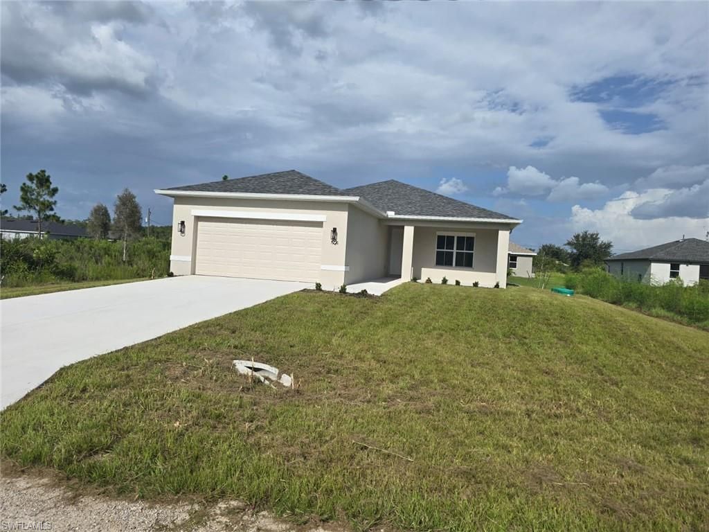 1924 Holyoke AVE, Lehigh Acres, FL 33972