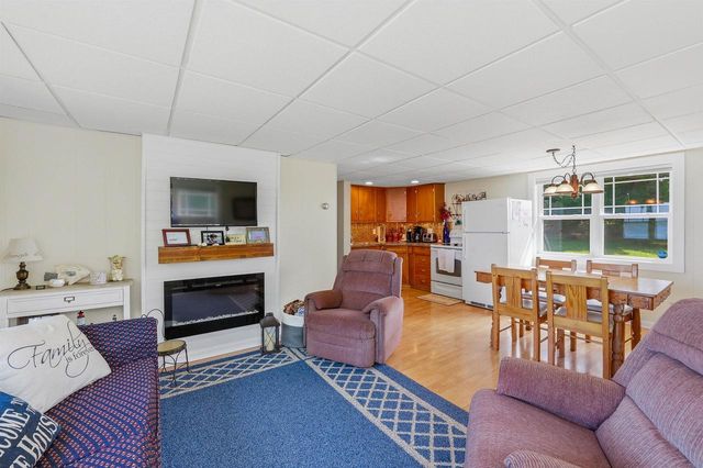 W10300 Sunny Point Road, Beaver Dam, WI 53916