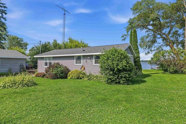 W10300 Sunny Point Road, Beaver Dam, WI 53916