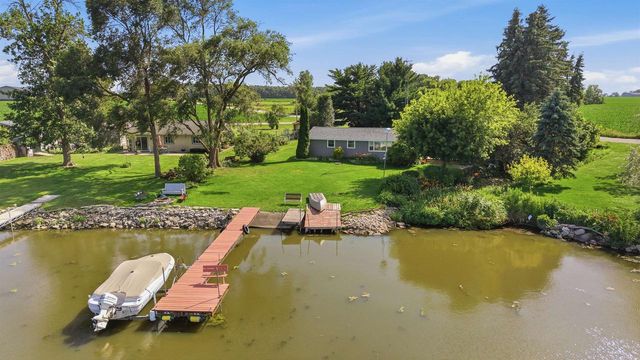 W10300 Sunny Point Road, Beaver Dam, WI 53916