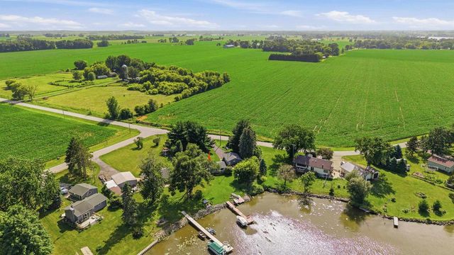 W10300 Sunny Point Road, Beaver Dam, WI 53916