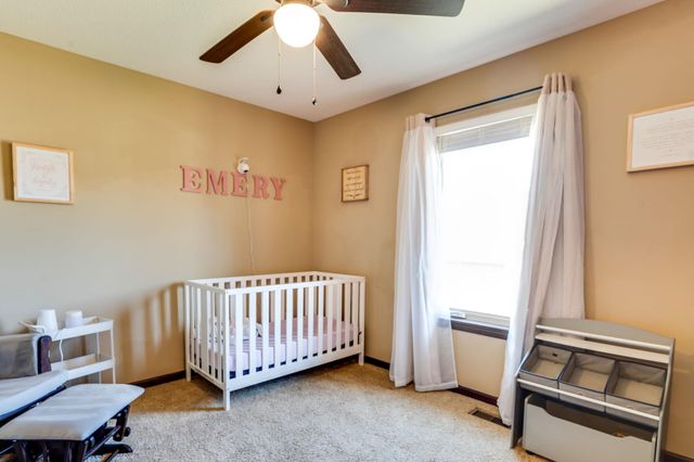 8517 W Candlewood Ct, Wichita, KS 67205