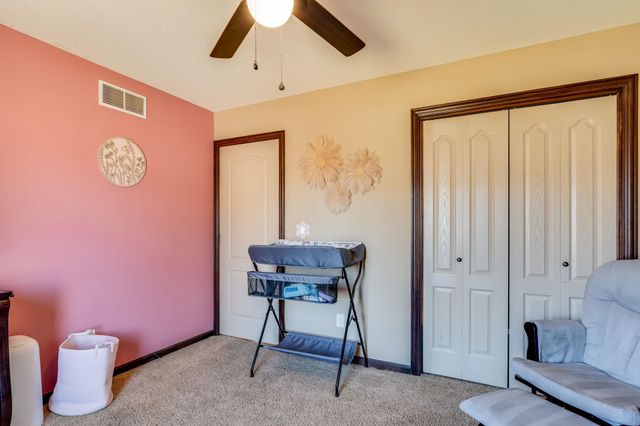 8517 W Candlewood Ct, Wichita, KS 67205