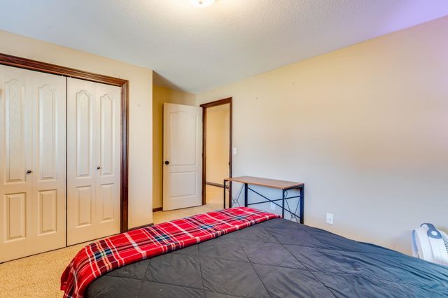 8517 W Candlewood Ct, Wichita, KS 67205