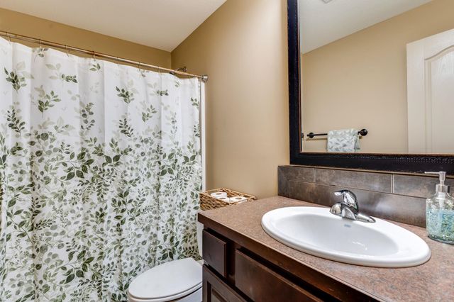 8517 W Candlewood Ct, Wichita, KS 67205