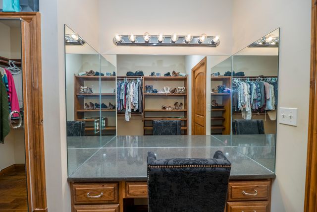 16175 N OLD NO 7, Harrisburg, MO 65256