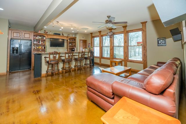 16175 N OLD NO 7, Harrisburg, MO 65256