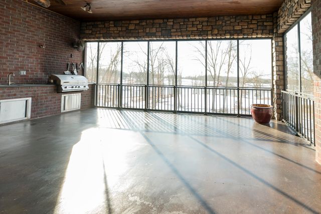 16175 N OLD NO 7, Harrisburg, MO 65256