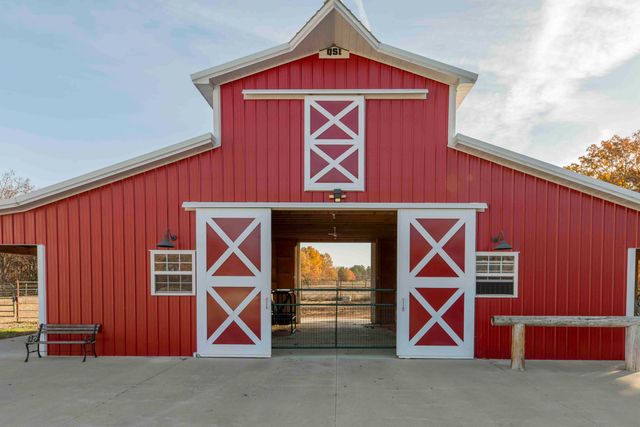 16175 N OLD NO 7, Harrisburg, MO 65256