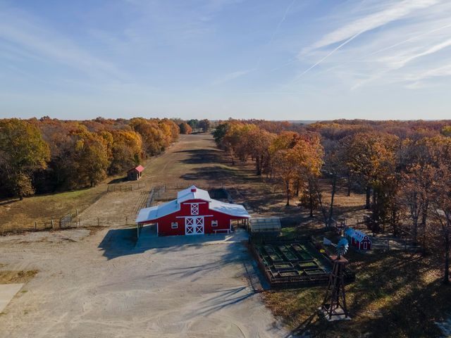 16175 N OLD NO 7, Harrisburg, MO 65256