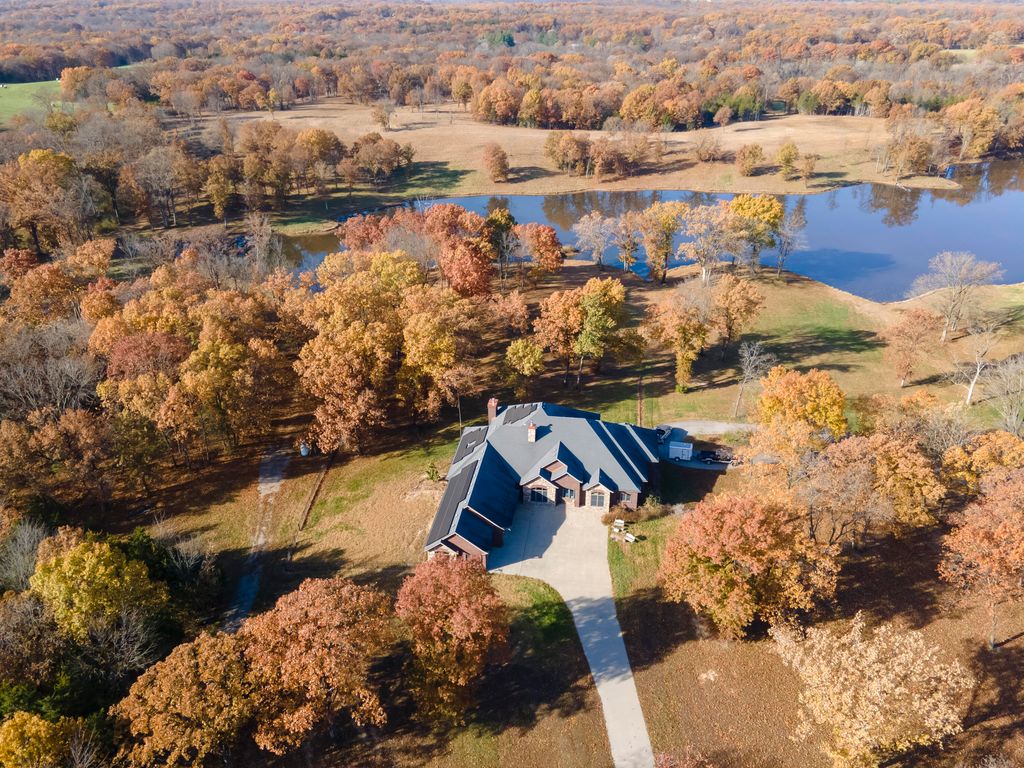 16175 N OLD NO 7, Harrisburg, MO 65256