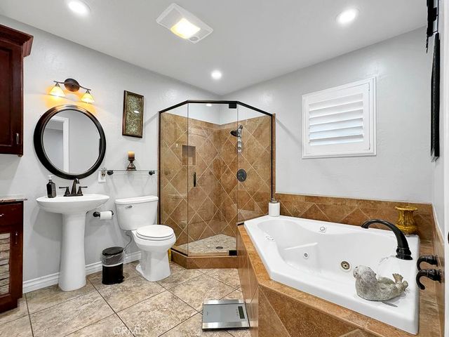 10700 Meadow Glen Way E, Escondido, CA 92026