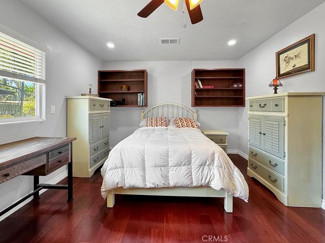 10700 Meadow Glen Way E, Escondido, CA 92026