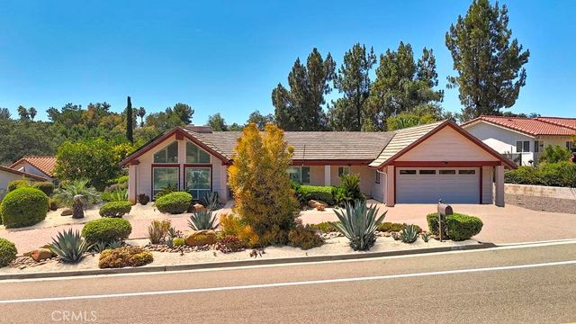 10700 Meadow Glen Way E, Escondido, CA 92026