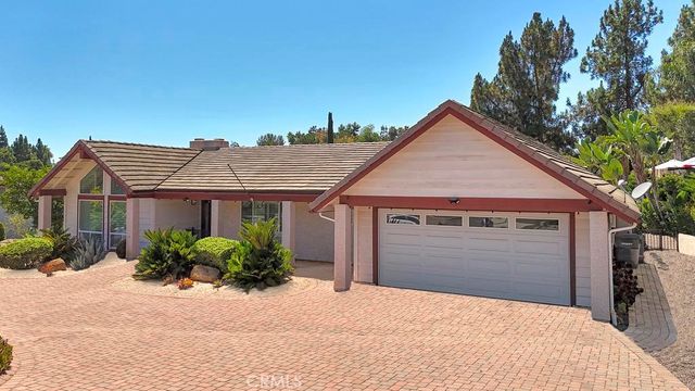 10700 Meadow Glen Way E, Escondido, CA 92026