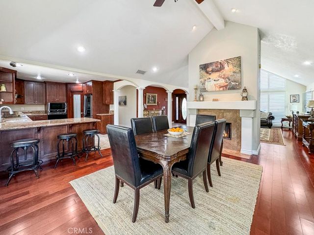 10700 Meadow Glen Way E, Escondido, CA 92026