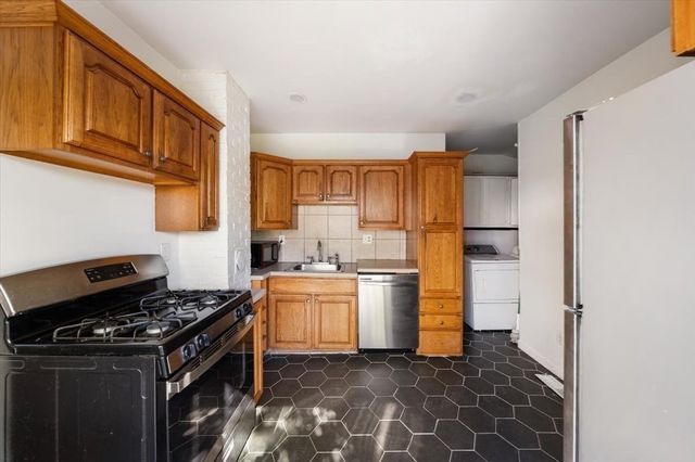 41 Massasoit Rd, Weymouth, MA 02191