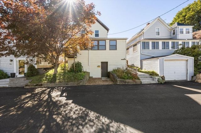 41 Massasoit Rd, Weymouth, MA 02191